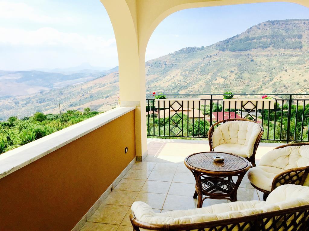 Villa Della Mimosa Alia Eksteriør billede