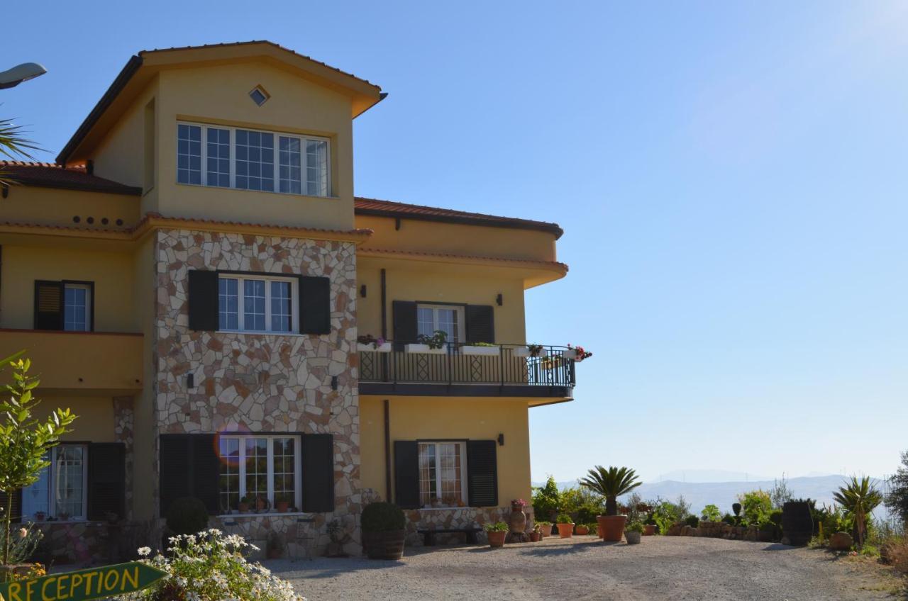 Villa Della Mimosa Alia Eksteriør billede